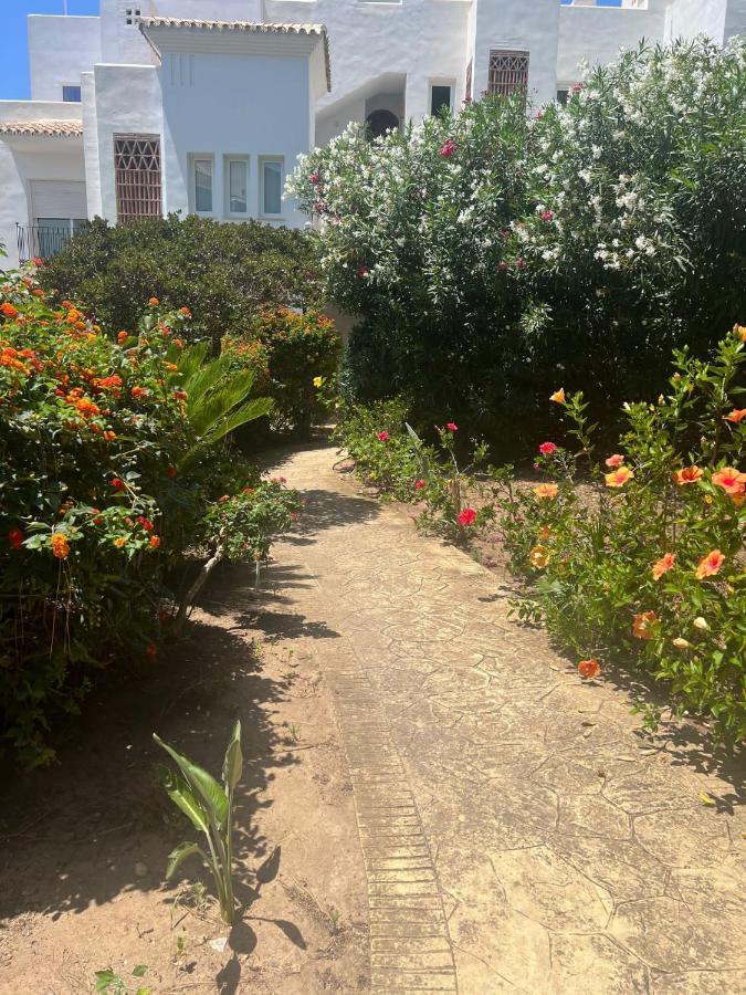 Monteros Palm Beach, Private Garden, Front